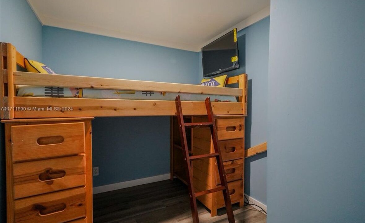 Photo of Bedroom in Twin Lakes