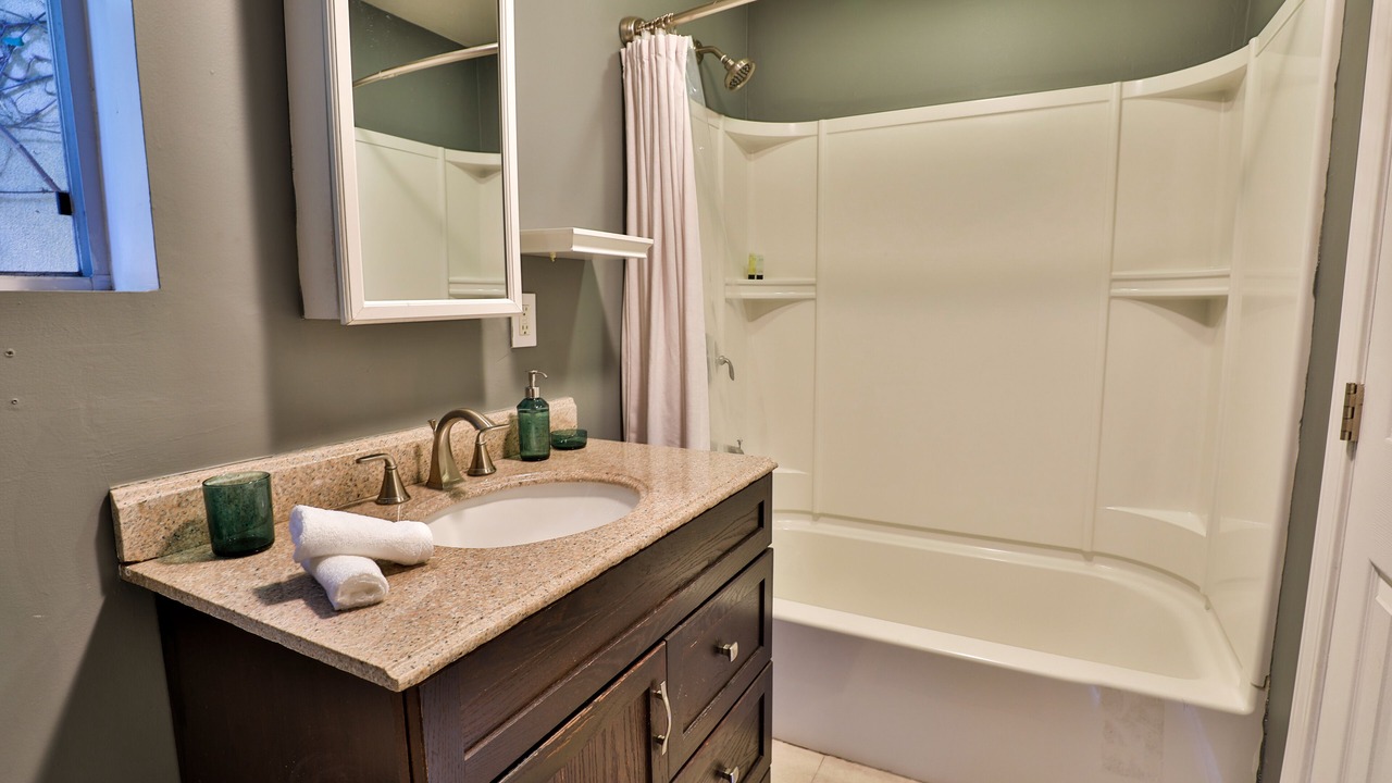 Photo of Bathroom in Carthay Circle