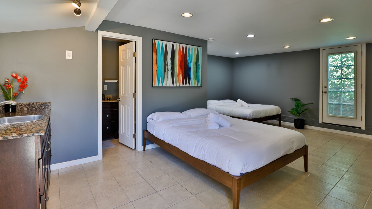 Photo of Bedroom in Carthay Circle