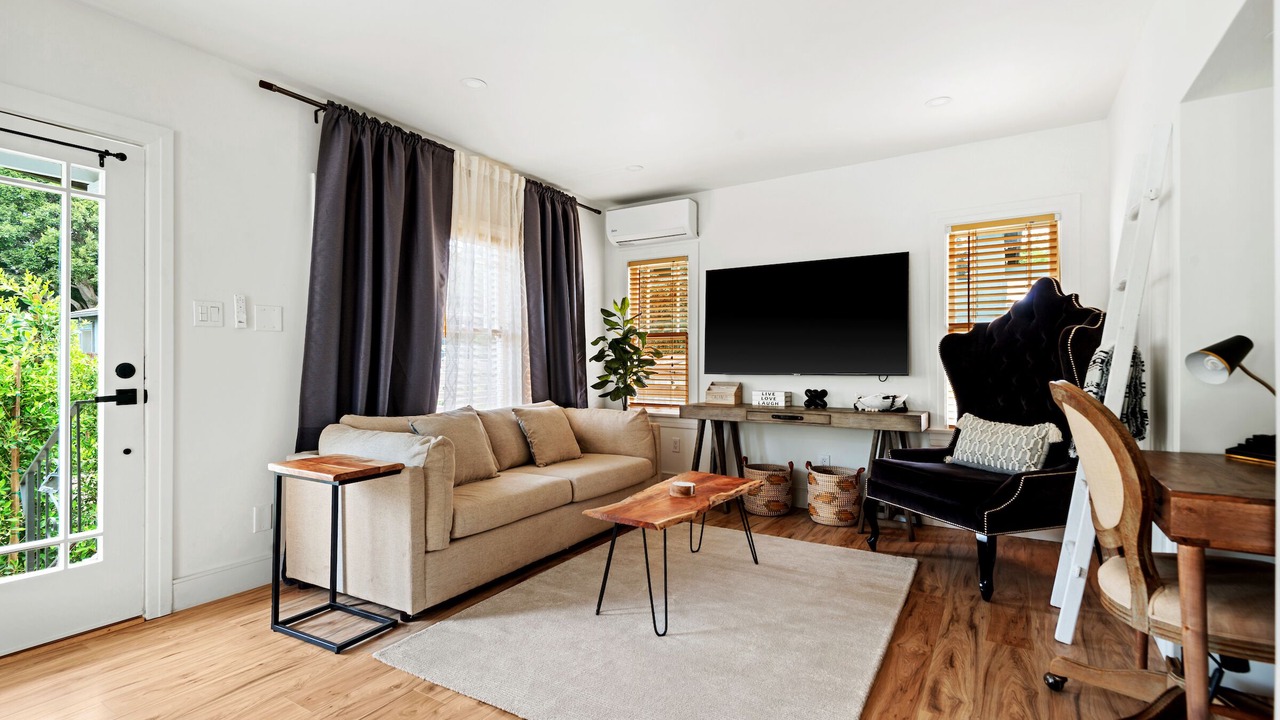 Photo of Livingroom in Carlson Park