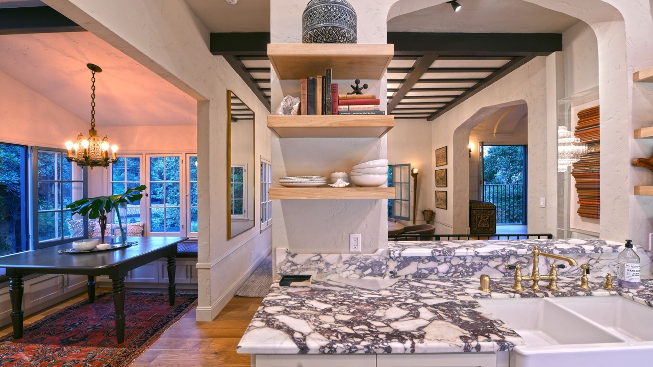 Photo of Bathroom in Beachwood Canyon