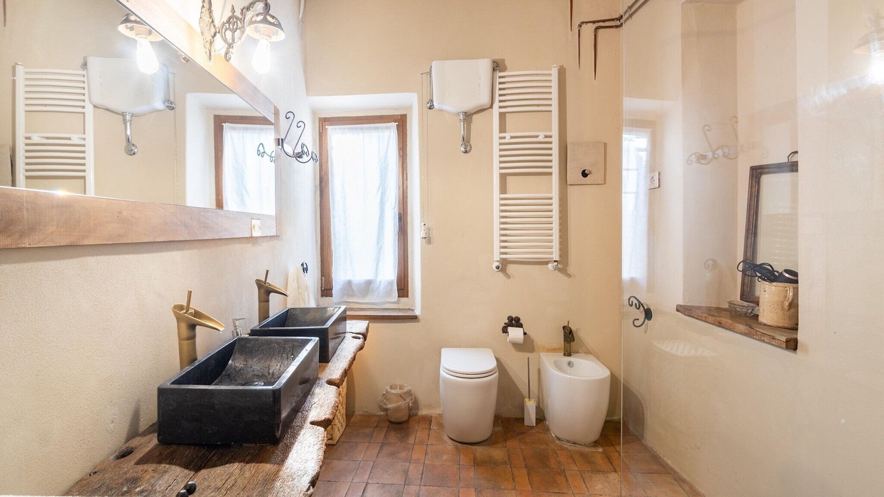 Photo of Bathroom in Cortona Old Town