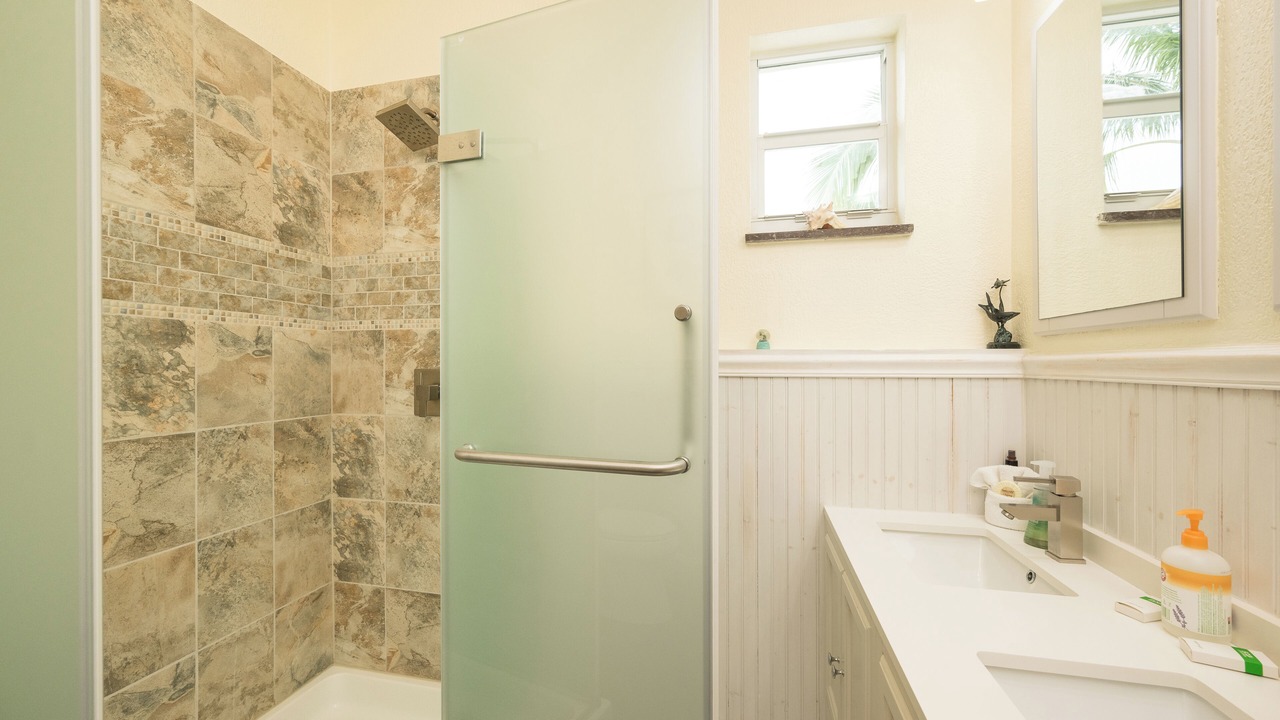Photo of Bathroom in Cudjoe Key