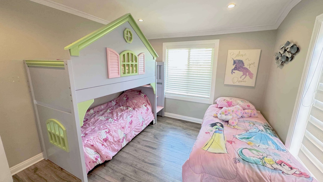 Photo of Bedroom in Hermosa Village