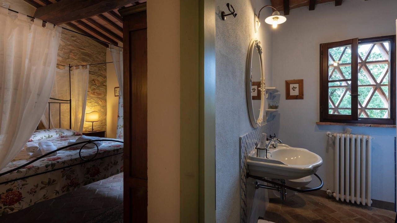 Photo of Bathroom in Simignano