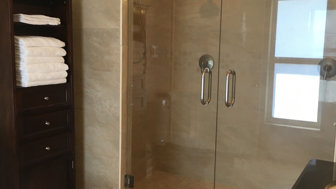 Photo of Bathroom in Marathon