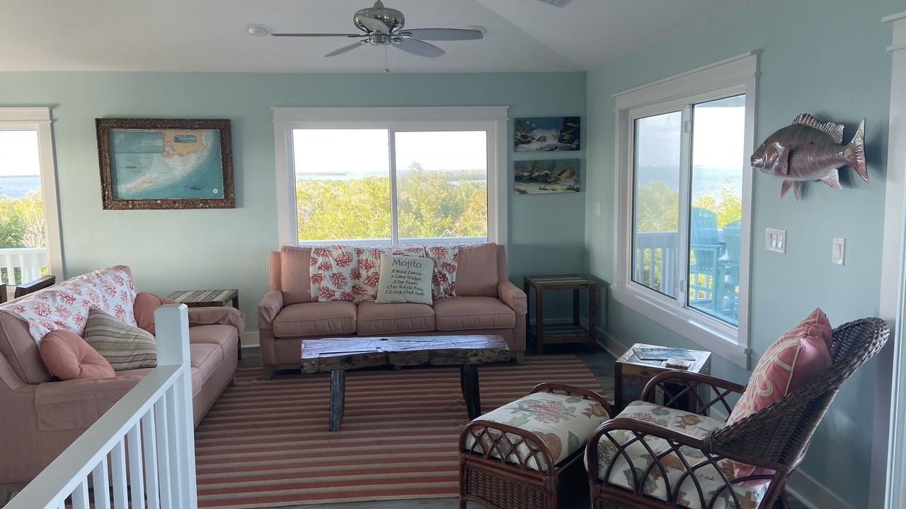 Photo of Livingroom in Summerland Key