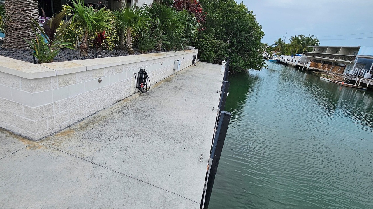 Photo of Others in Tavernier