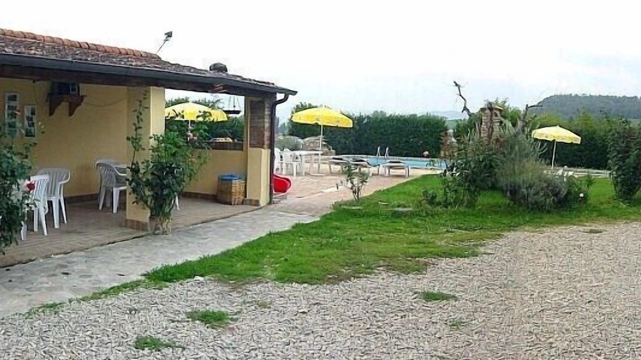 Photo of Outdoor in Montone