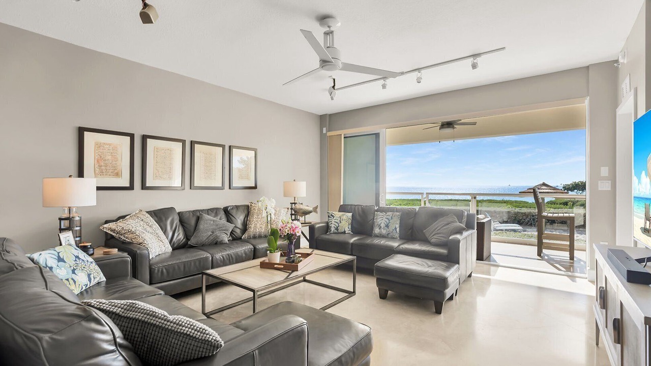 Photo of Livingroom in Rock Harbor