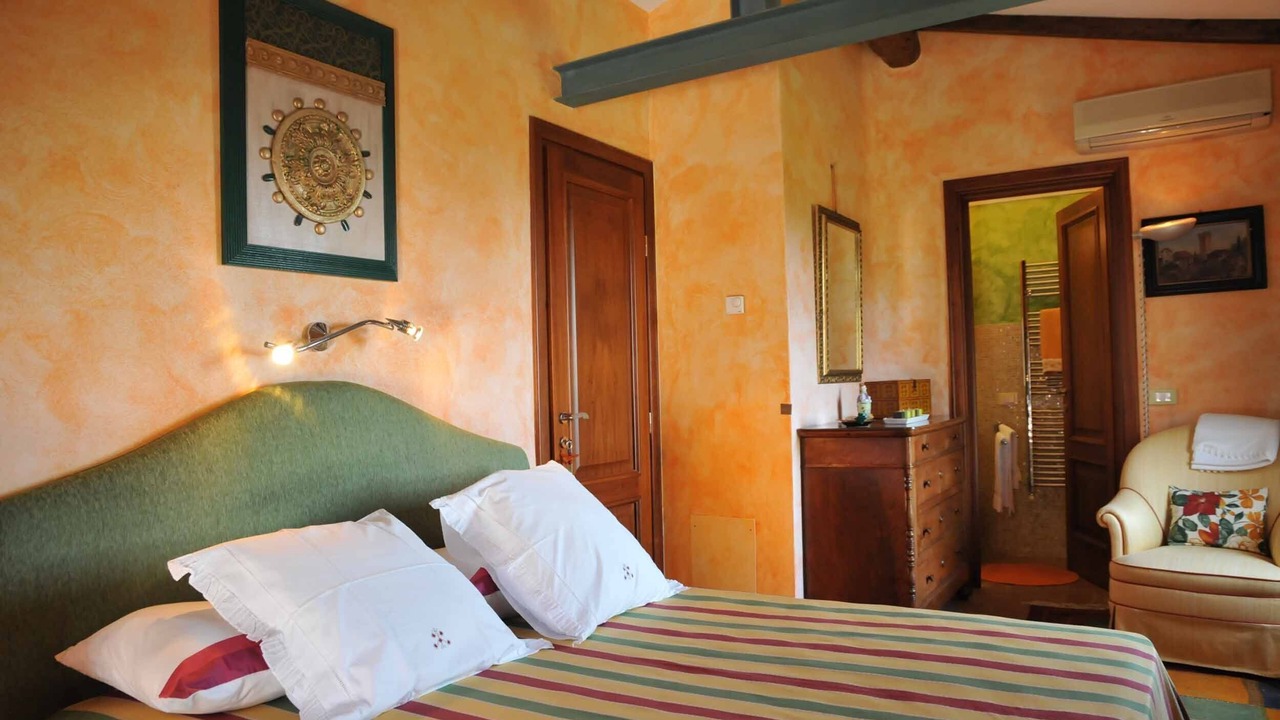 Photo of Bedroom in Ortonovo