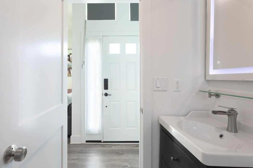 Photo of Bathroom in Del Aire