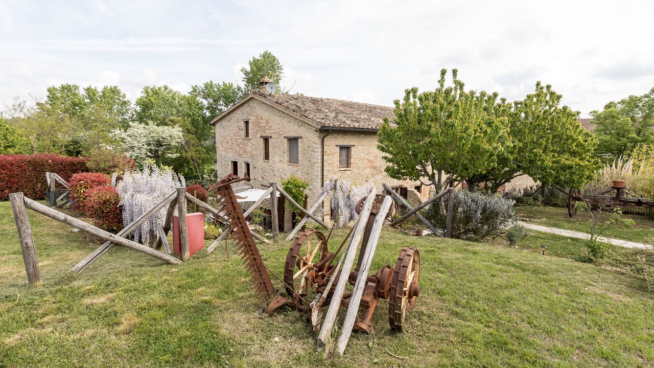 Photo of Outdoor in Montone