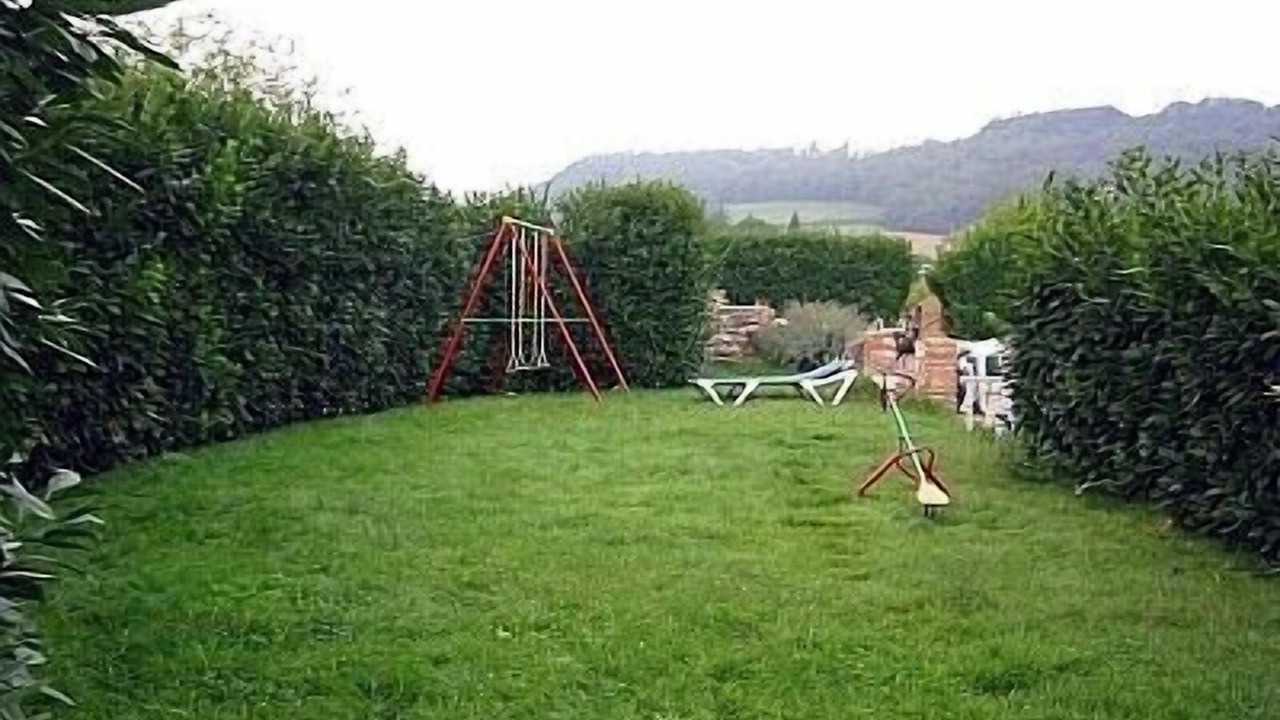 Photo of Others in Montone
