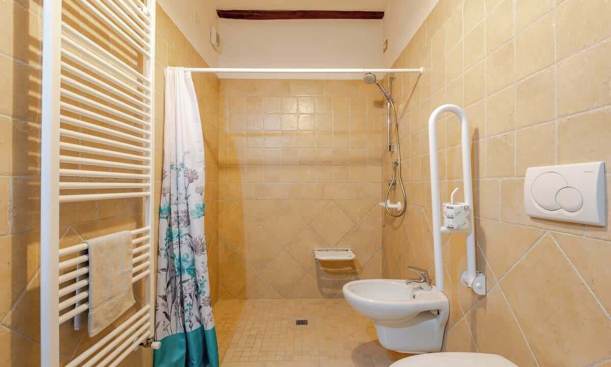 Photo of Bathroom in Fratta