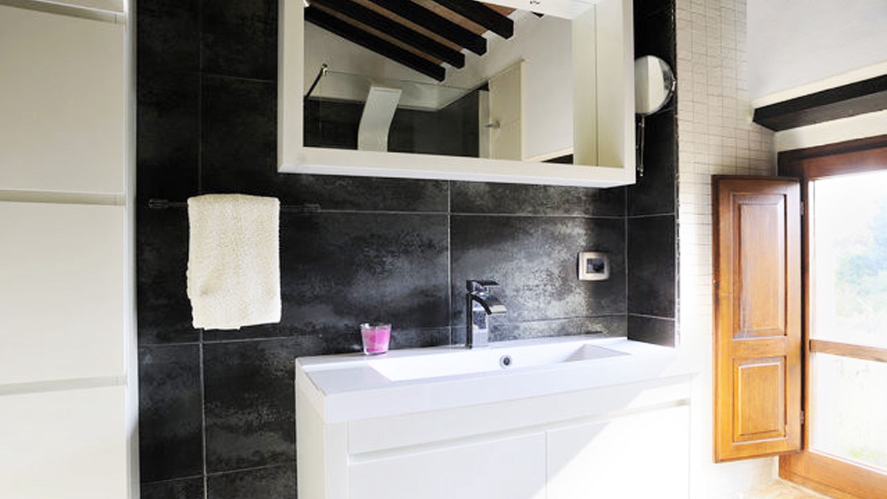 Photo of Bathroom in Montone
