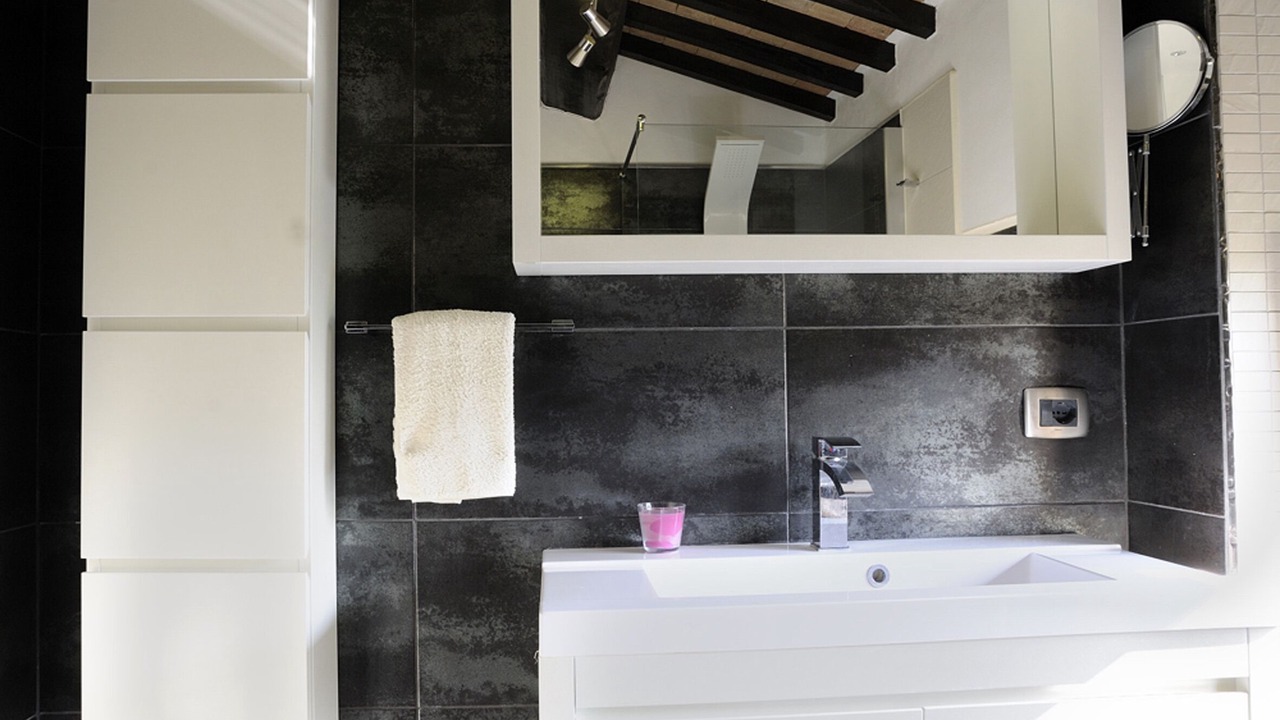 Photo of Bathroom in Montone