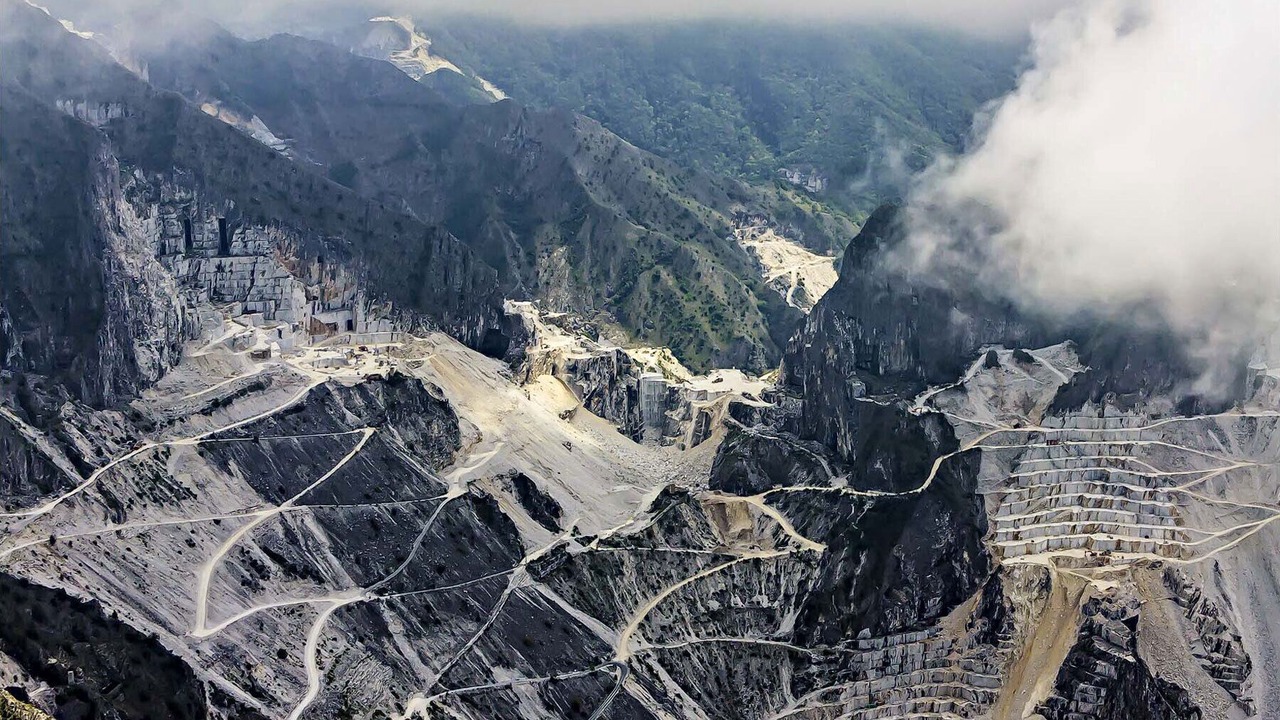 Photo of Others in Carrara