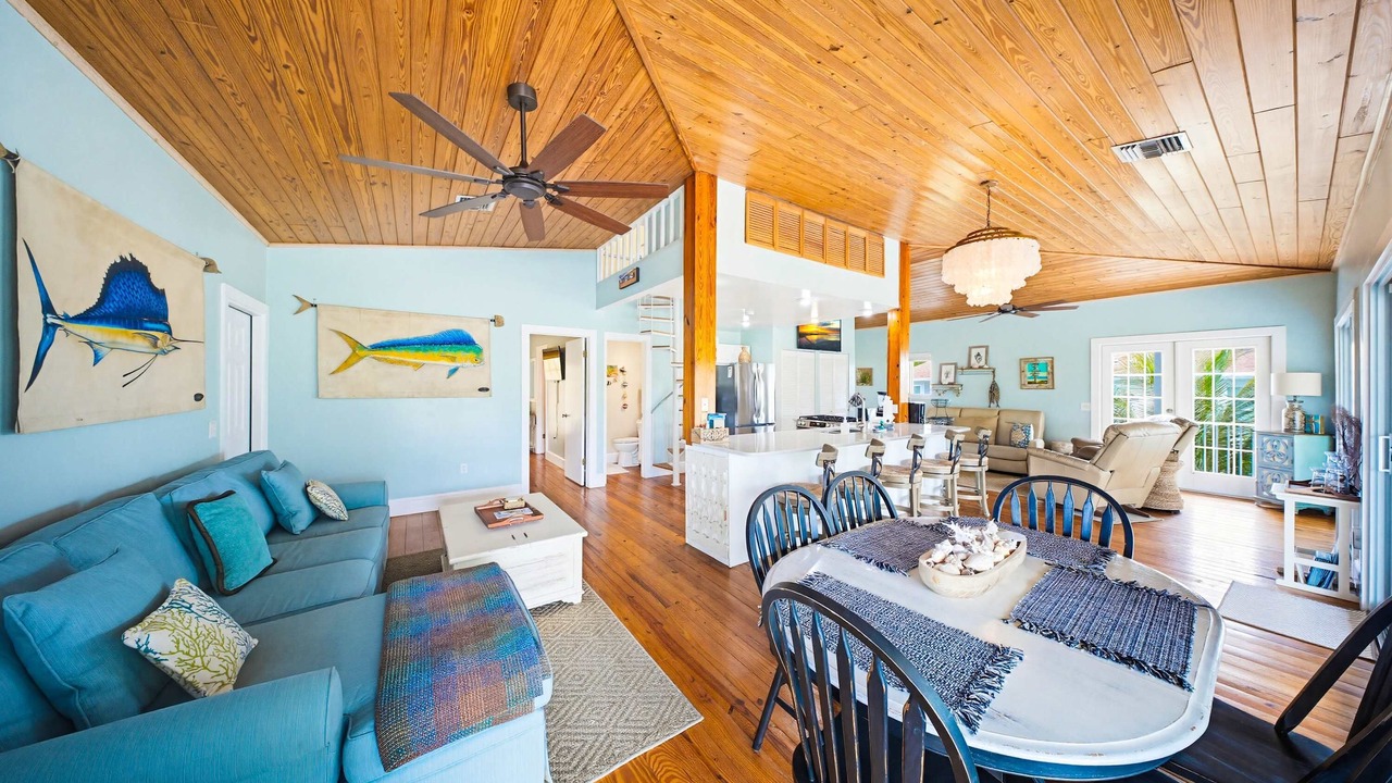 Photo of Livingroom in Cutthroat Harbor Estates