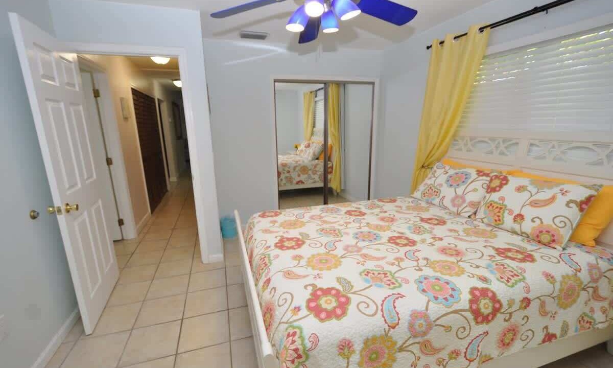 Photo of Bedroom in Breezeswept Beach Estates