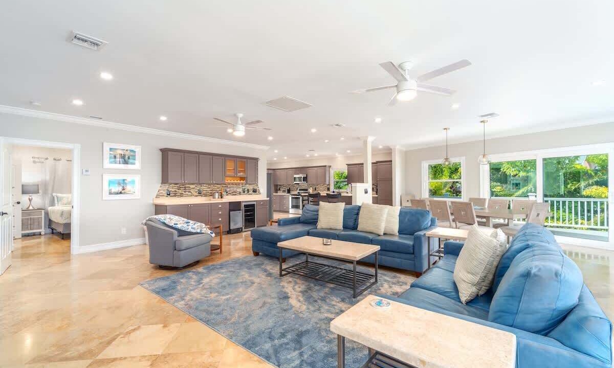 Photo of Livingroom in Coupon Bight Aquatic Preserve