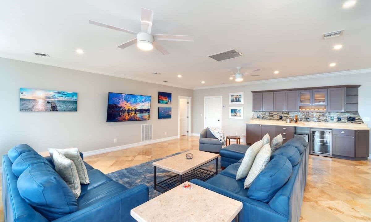 Photo of Livingroom in Coupon Bight Aquatic Preserve