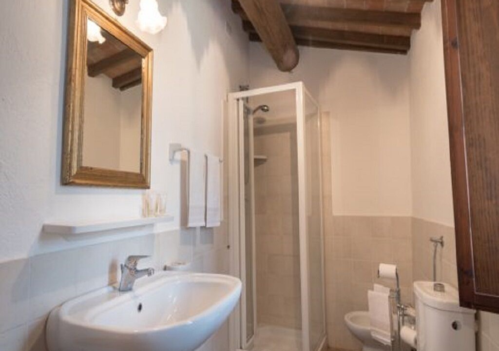 Photo of Bathroom in Todi