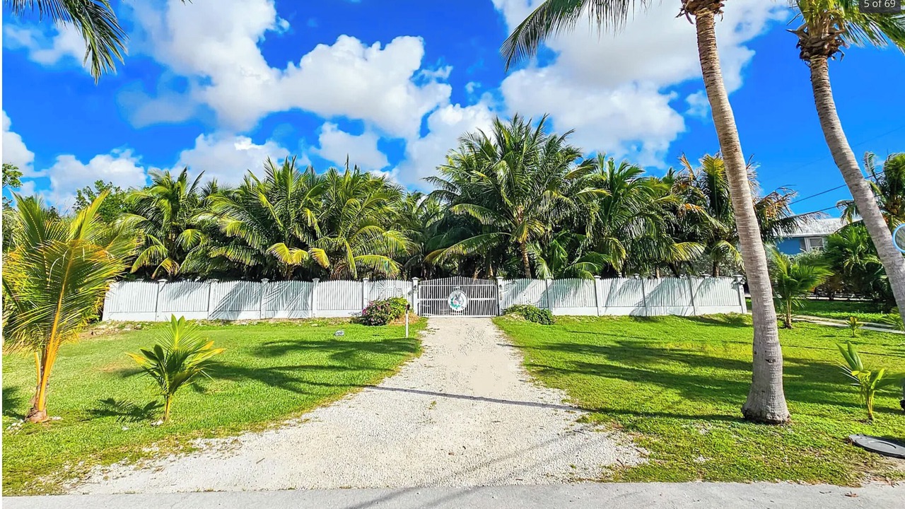 Photo of Outdoor in Cudjoe Gardens