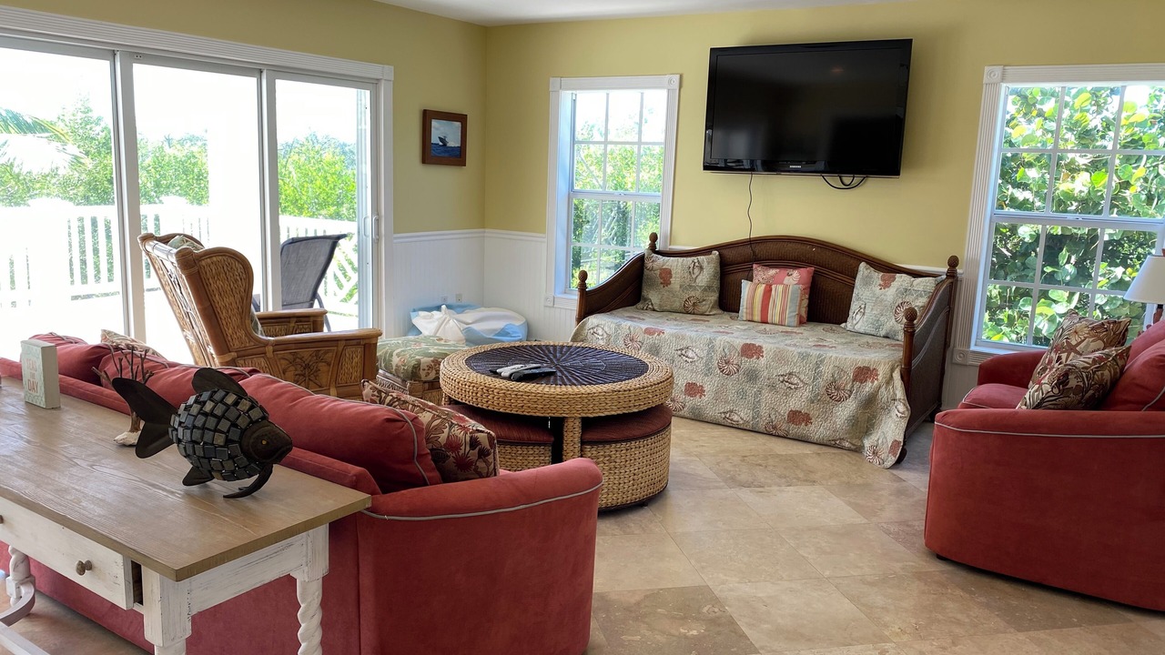 Photo of Livingroom in Summerland Key