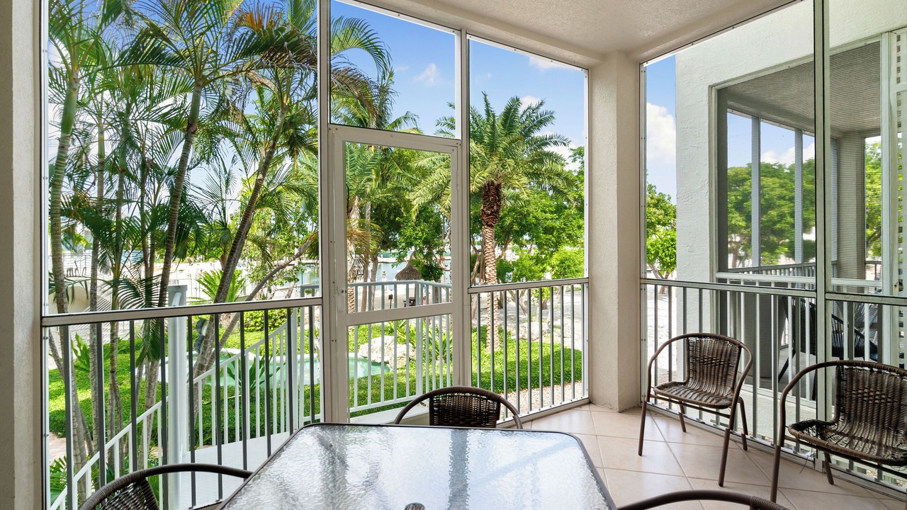 Photo of Patio Balcony in Rock Harbor