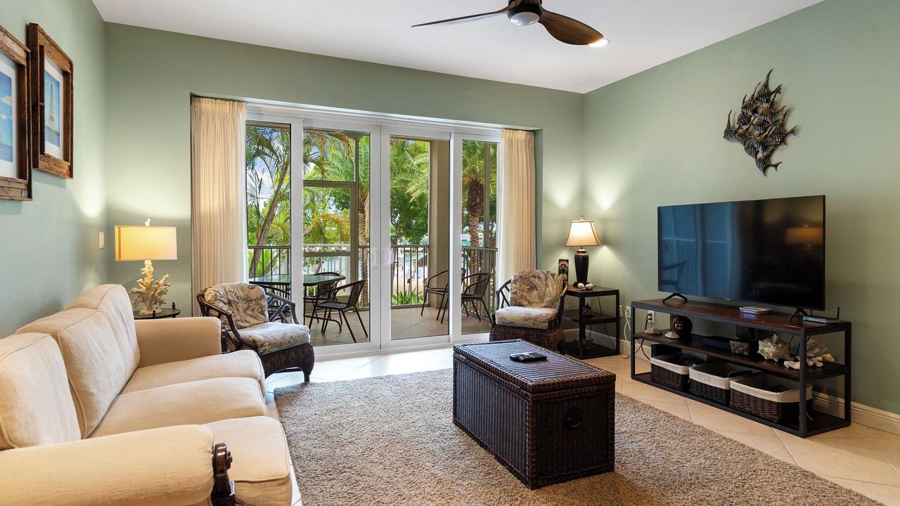 Photo of Livingroom in Rock Harbor