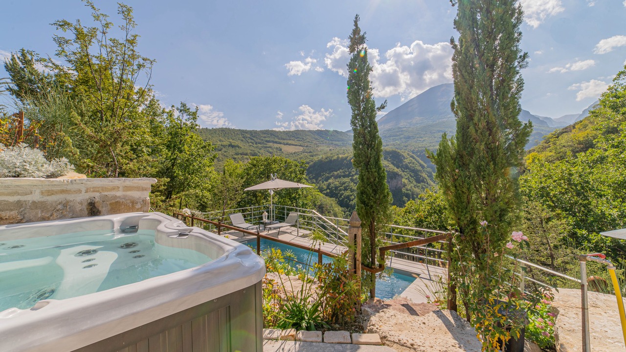 Photo of Outdoor in Montefortino