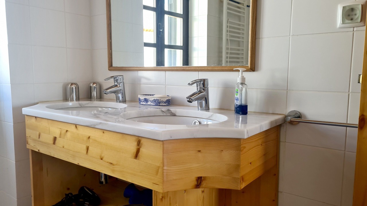 Photo of Bathroom in Peneco Beach