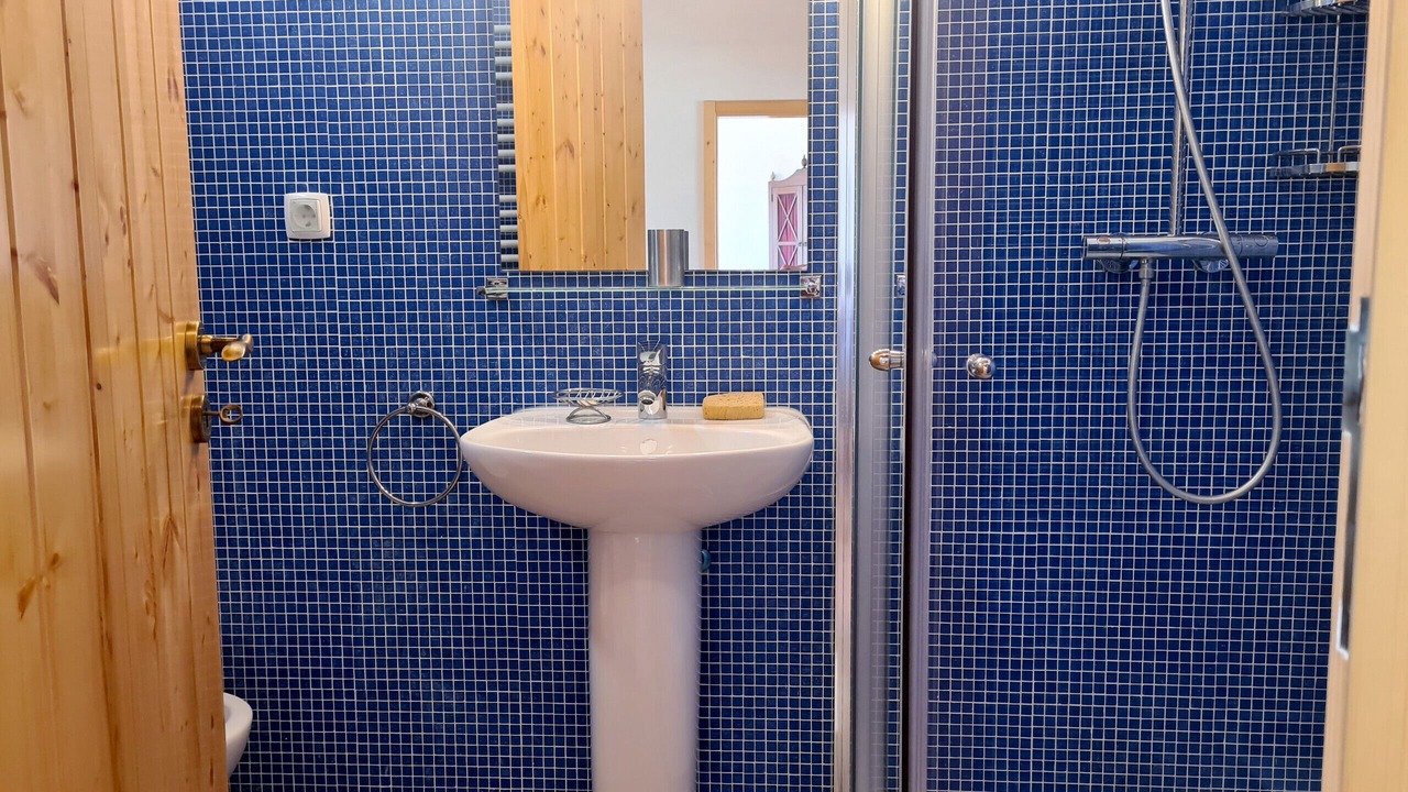Photo of Bathroom in Peneco Beach