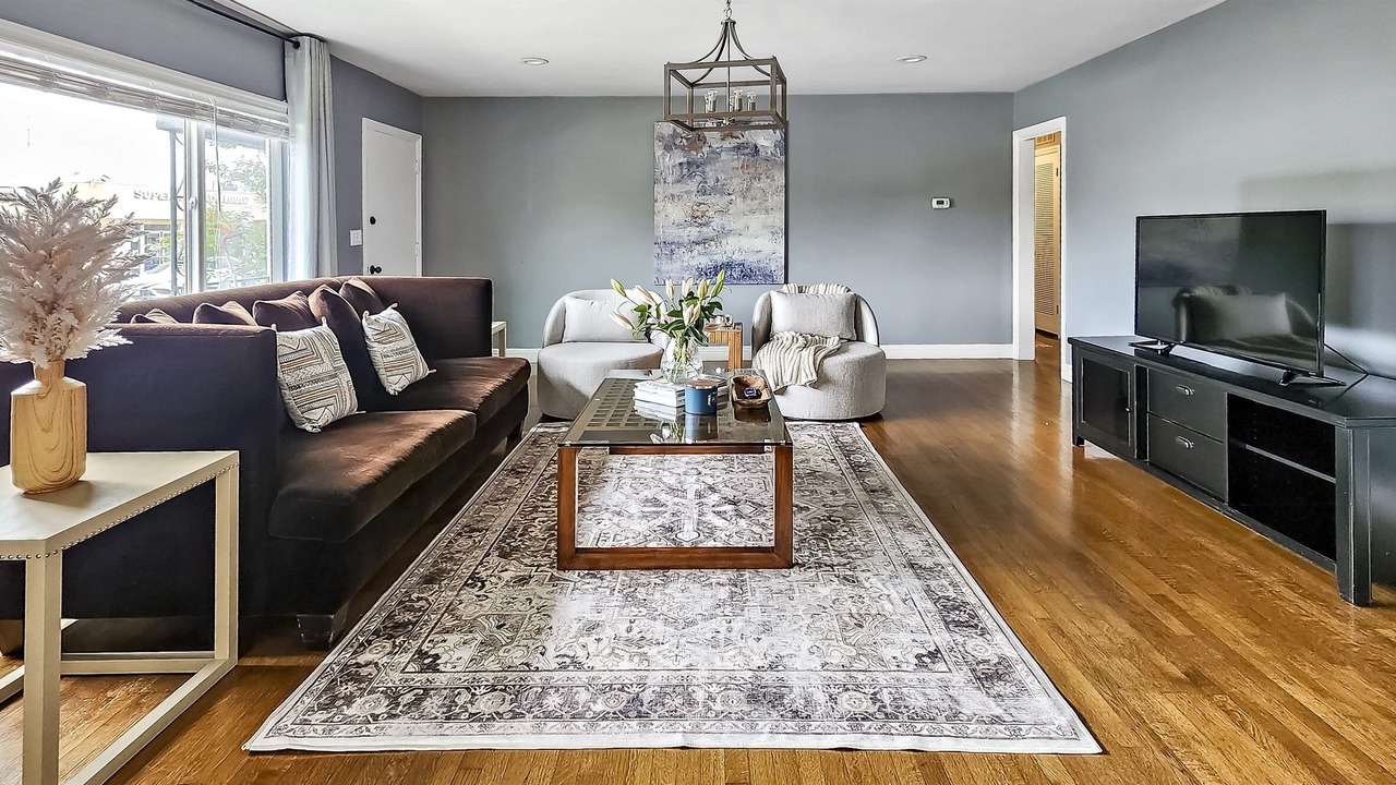 Photo of Livingroom in Washington Culver