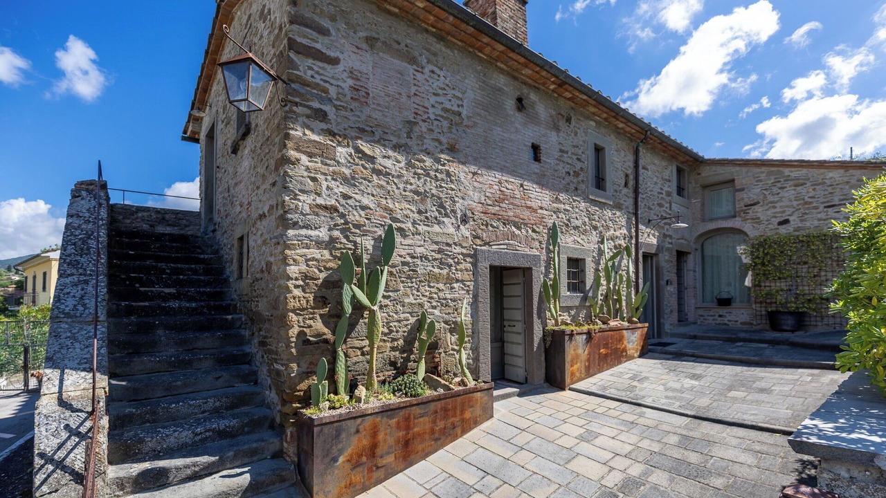 Photo of Outdoor in Camucia