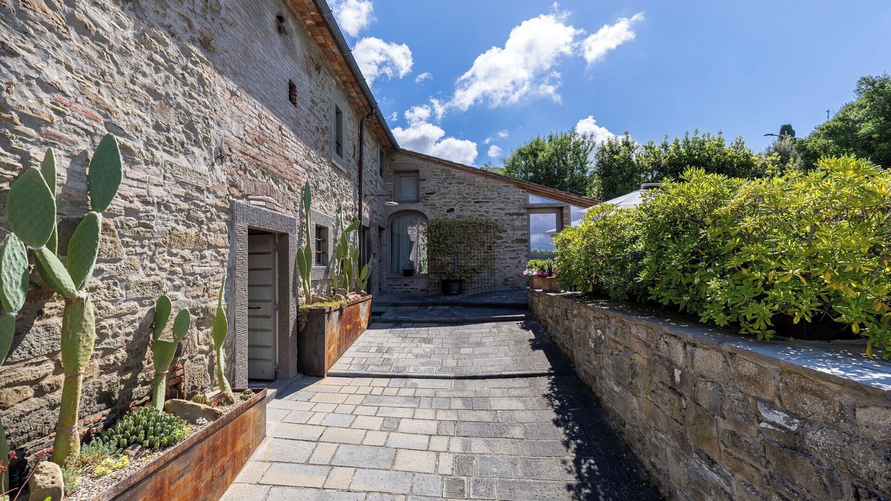 Photo of Outdoor in Camucia