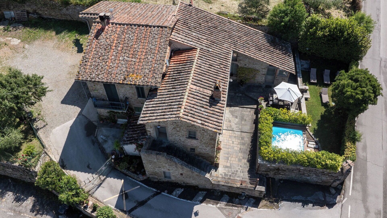 Photo of Outdoor in Camucia