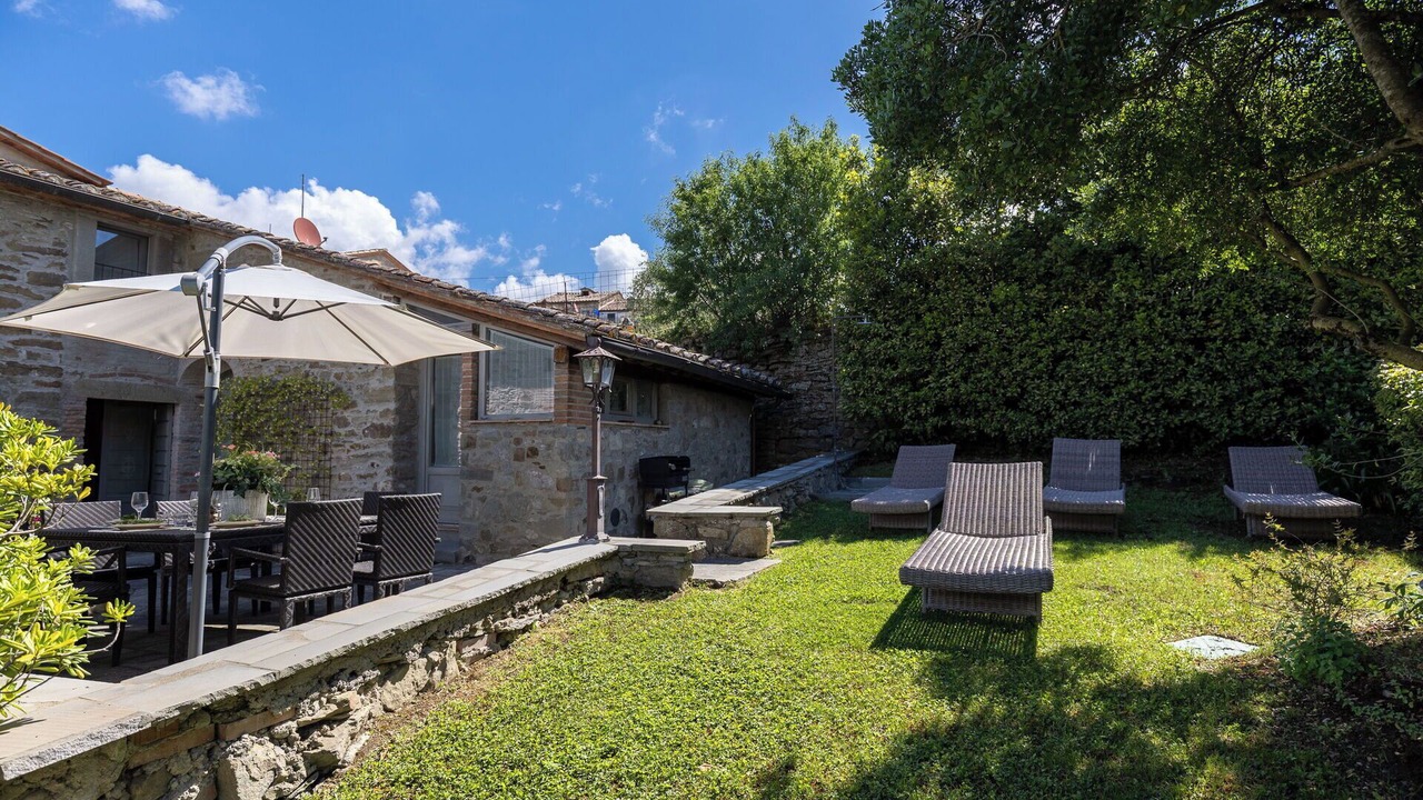 Photo of Outdoor in Camucia