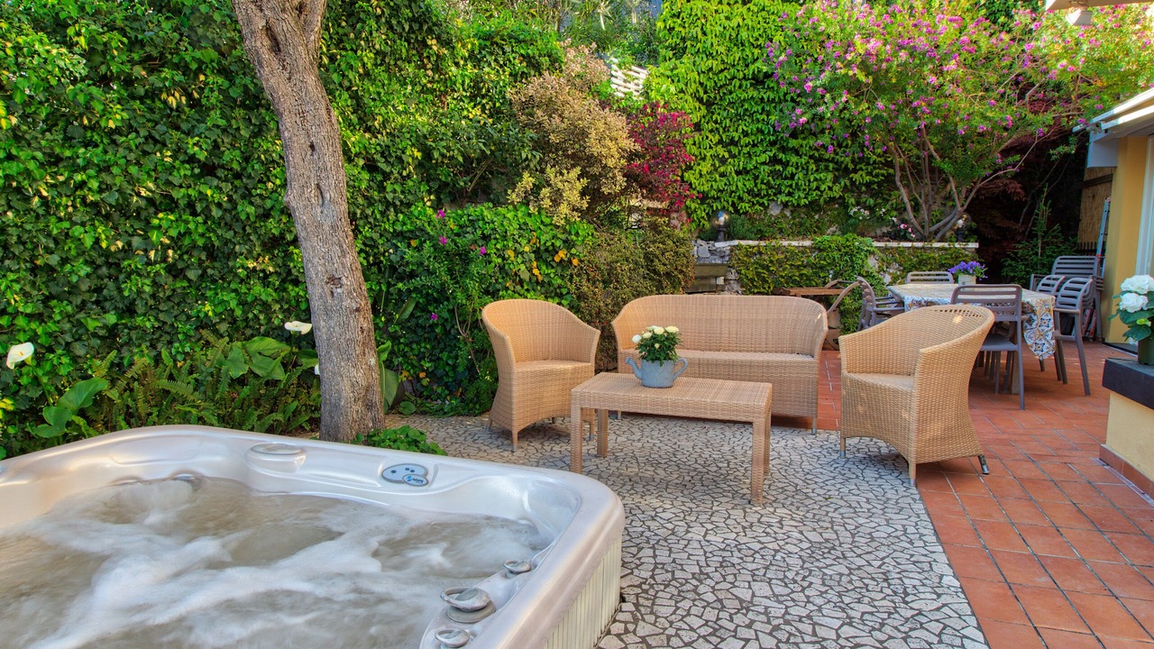 Photo of Outdoor in Cavi