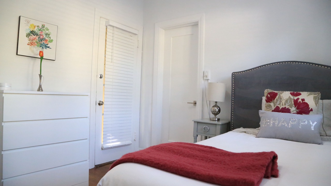 Photo of Bedroom in Beverly Grove
