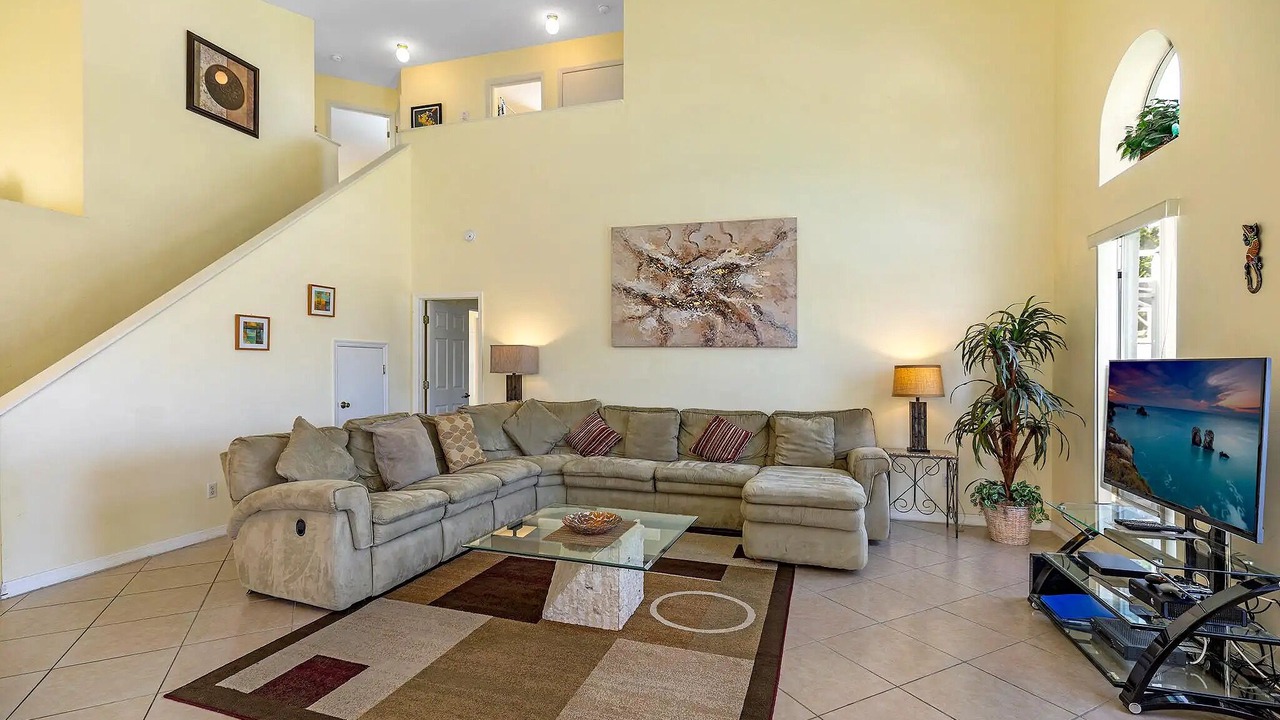 Photo of Livingroom in Lake Davenport Estates