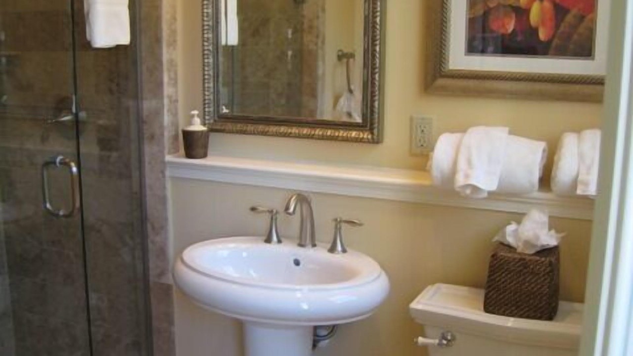 Photo of Bathroom in Truman Annex