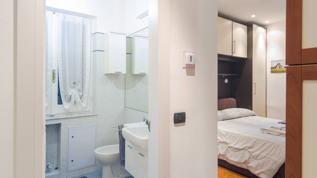 Photo of Bathroom in Genoa Historical Centre