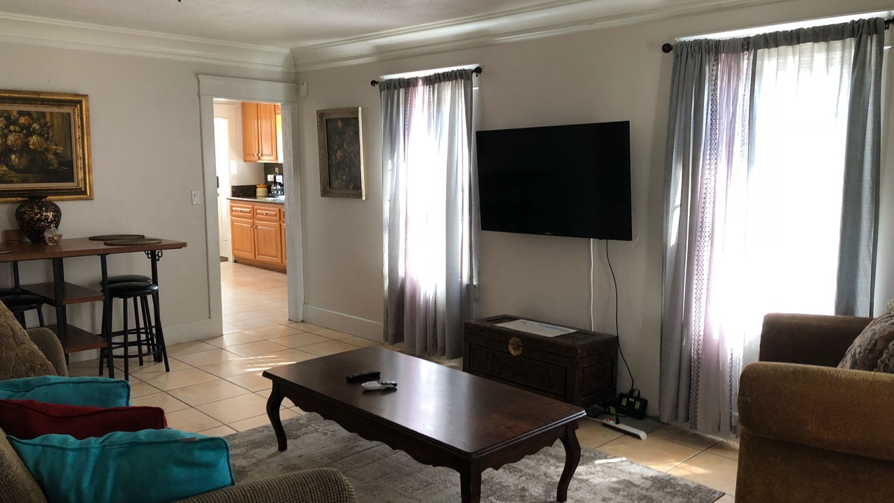 Photo of Livingroom in Eastside