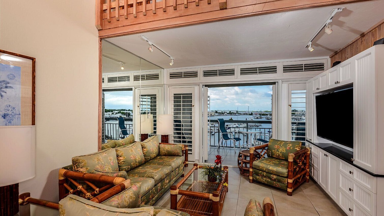 Photo of Livingroom in Historic Seaport
