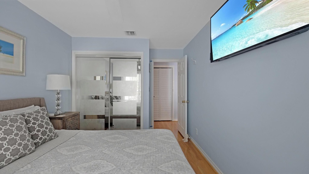 Photo of Bedroom in Truman Annex
