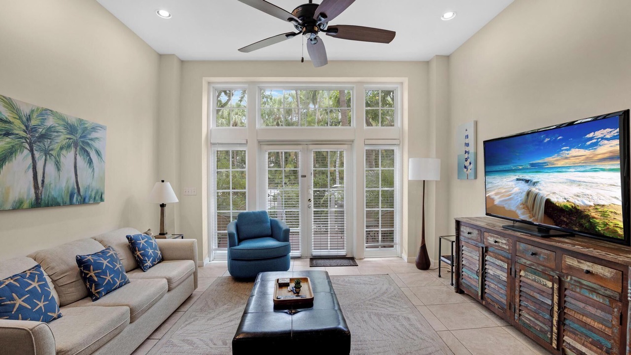 Photo of Livingroom in Truman Annex