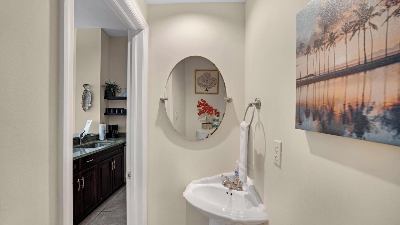Photo of Bathroom in Truman Annex
