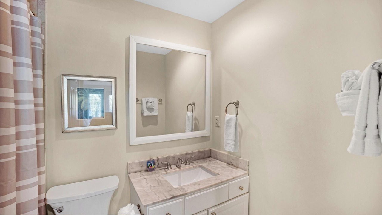 Photo of Bathroom in Truman Annex